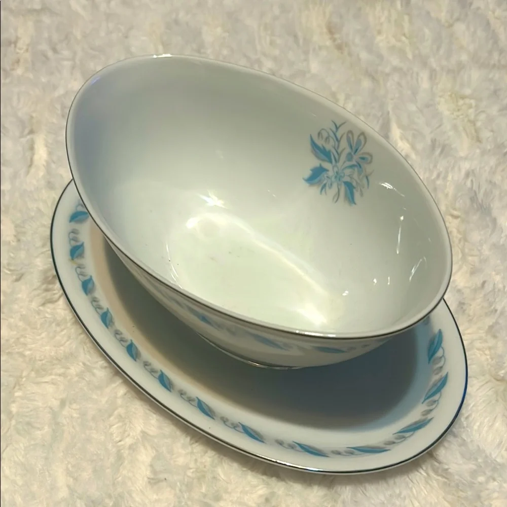 Gravy Boat Dish Abalone China
Japan Shy Flower Design Pat 459
Vintage - Picture 1 of 3